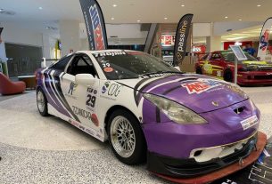 RACIN CAR