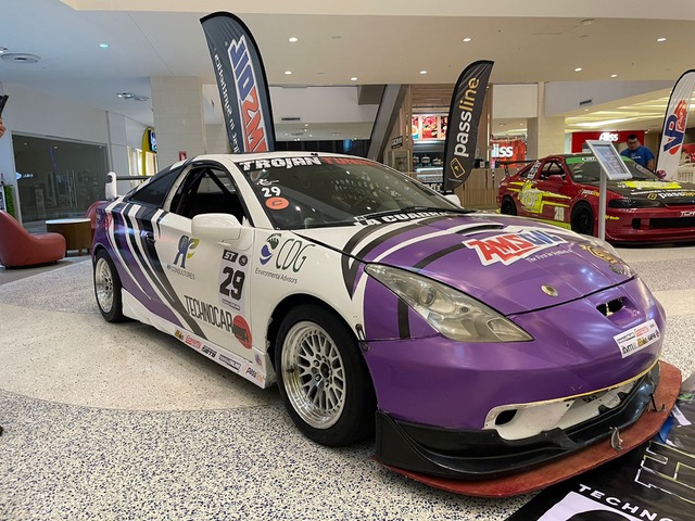 RACIN CAR